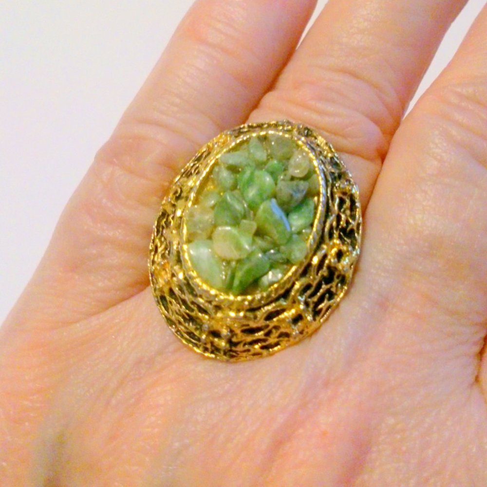Vintage Crushed Stone Gold Tone Adjustable Ring - Picture 3 of 4